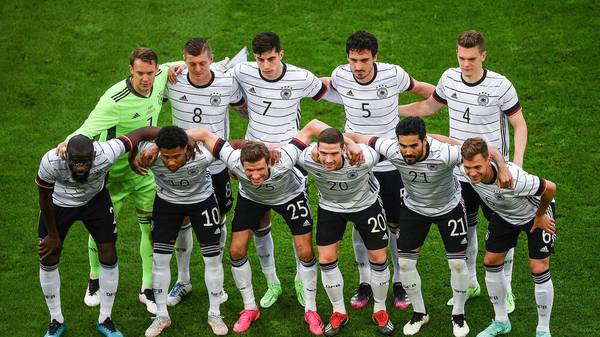Die deutsche Nationalmannschaft trifft im Auftaktspiel auf Frankreich