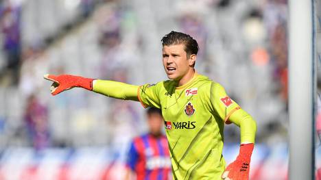 Der ehemalige Bundesliga-Torwart Mitchell Langerak hat es nicht in die Mannschaft des australischen Nationaltrainers Graham Arnold geschafft – und das sorgt für gehörig Ärger. 