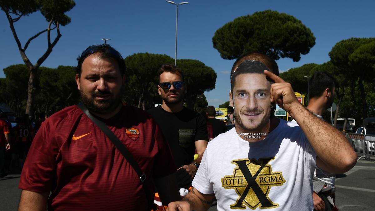 Manche Fans verkleiden sich schlichtweg selbst als die Legende des Klubs