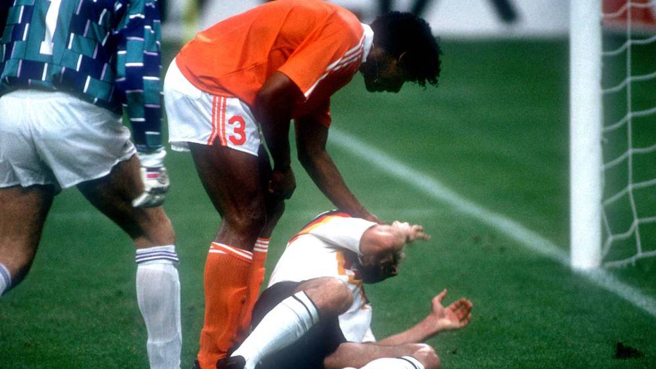 WM-Achtelfinale 1990: Frank Rijkaard spuckte Rudi Völler ins Haar und zog ihn am Ohr