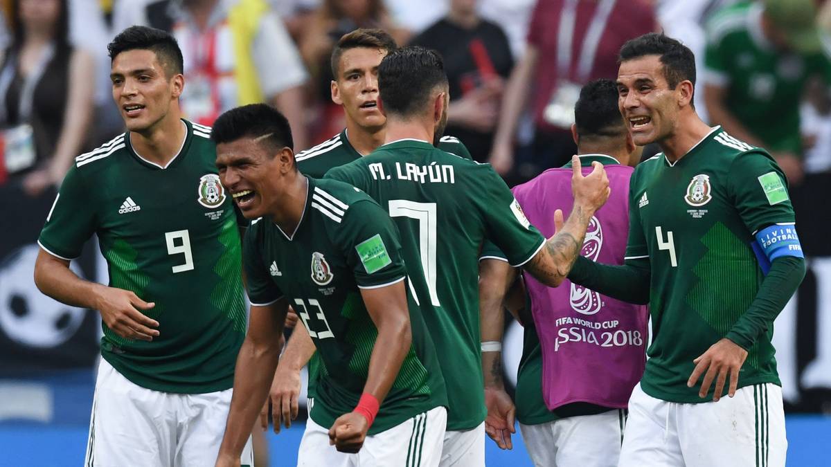 Bei einer Weltmeisterschaft geht es in erster Linie darum, den Pokal mit nach Hause zu nehmen. Allerdings ist eine WM auch immer der prominenteste Marktplatz für jeden Teilnehmer. Hier spielen viele Profis für ihre zukünftigen Vereine vor