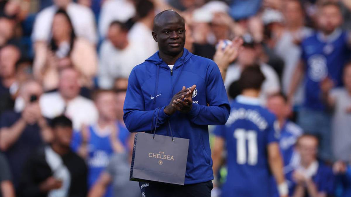 ... denn auch N'Golo Kanté entschied sich für einen Wechsel zum saudischen Meister. Nach sieben Jahren kehrte der Weltmeister von 2018 dem FC Chelsea den Rücken.