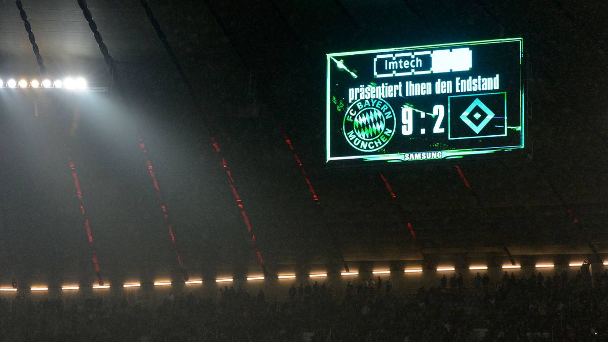 In Finks Amtszeit kassiert der HSV seine höchste Bundesliga-Pleite. Mit 2:9 geht man unter - mal wieder in München