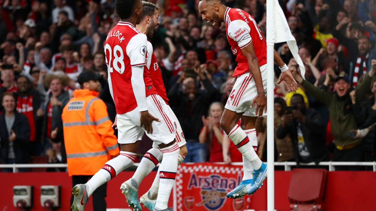 PIERRE-EMERICK AUBAMEYANG: Trotz Unterzahl und nach zweimaligem Rückstand besiegte Arsenal am Wochenende noch Aston Villa mit 3:2. Insbesondere wegen Aubameyang, der im sechsten Spiel in der Premier League zum sechsten Mal einnetzte und so jeden einzelnen Punkt seiner Mannschaft sicherte. Als das 3:2 für die Gunners fiel, erbebte das sonst eher leise Emirates Stadium auf einmal