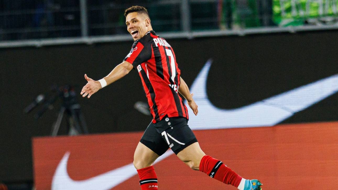 Doppelpacker Paulinho rettet Bayer spät: Wichtiger Sieg im Kampf um die Champions-League in Wolfsburg