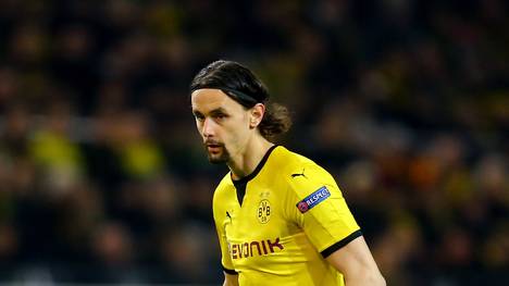 Neven Subotic drückt bei Borussia Dortmund derzeit die Ersatzbank