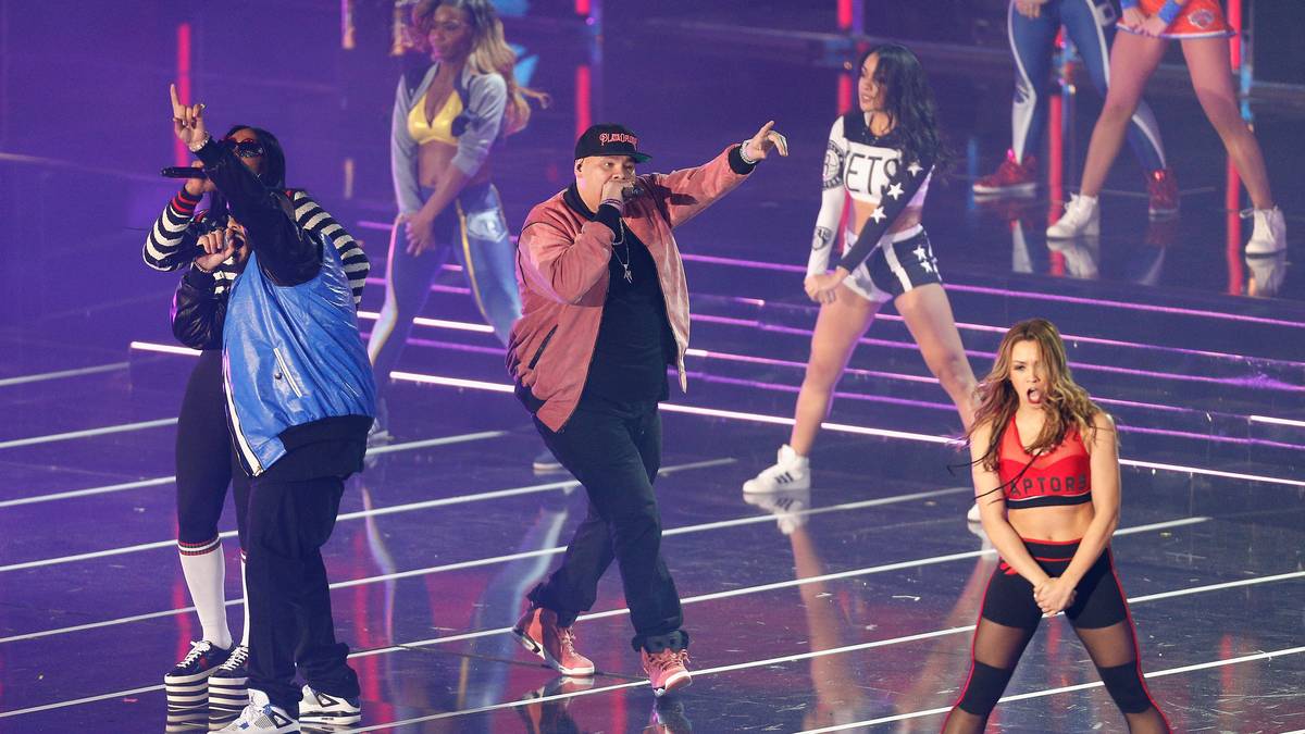Rapper Fat Joe and DJ Khaled heizen die Stimmung in New Orleans schon einmal mit ihrer kleinen Einlage an