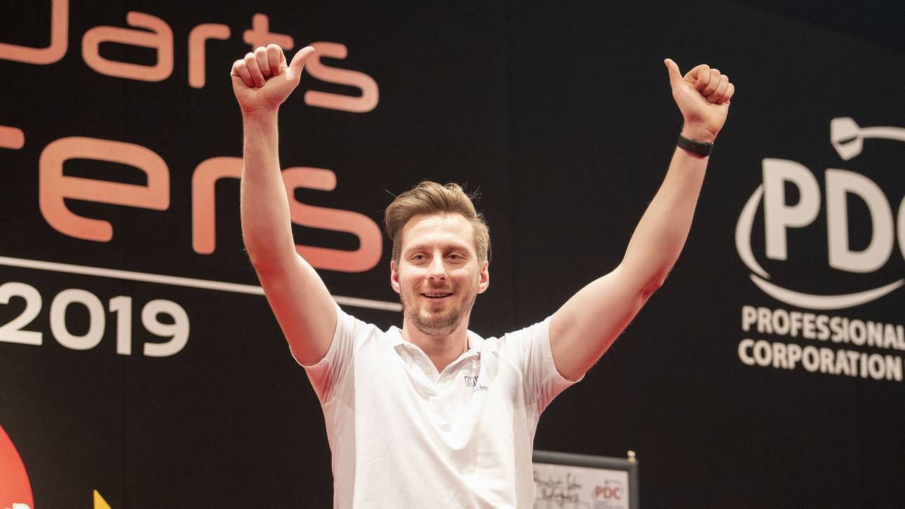 Hammer-Duell für deutschen Darts-Newcomer Florian Hempel beim EM-Debüt gegen Peter Wright: Die European Championship von Donnerstag bis Sonntag täglich live auf SPORT1