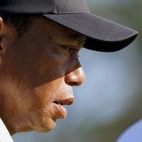 Golf-Superstar Tiger Woods muss den Traum von seinem sechsten Triumph in Augusta begraben. Der 15-malige Major-Champion spielt an Tag 3 die schlechteste Runde aller - ein persönlicher Tiefpunkt.