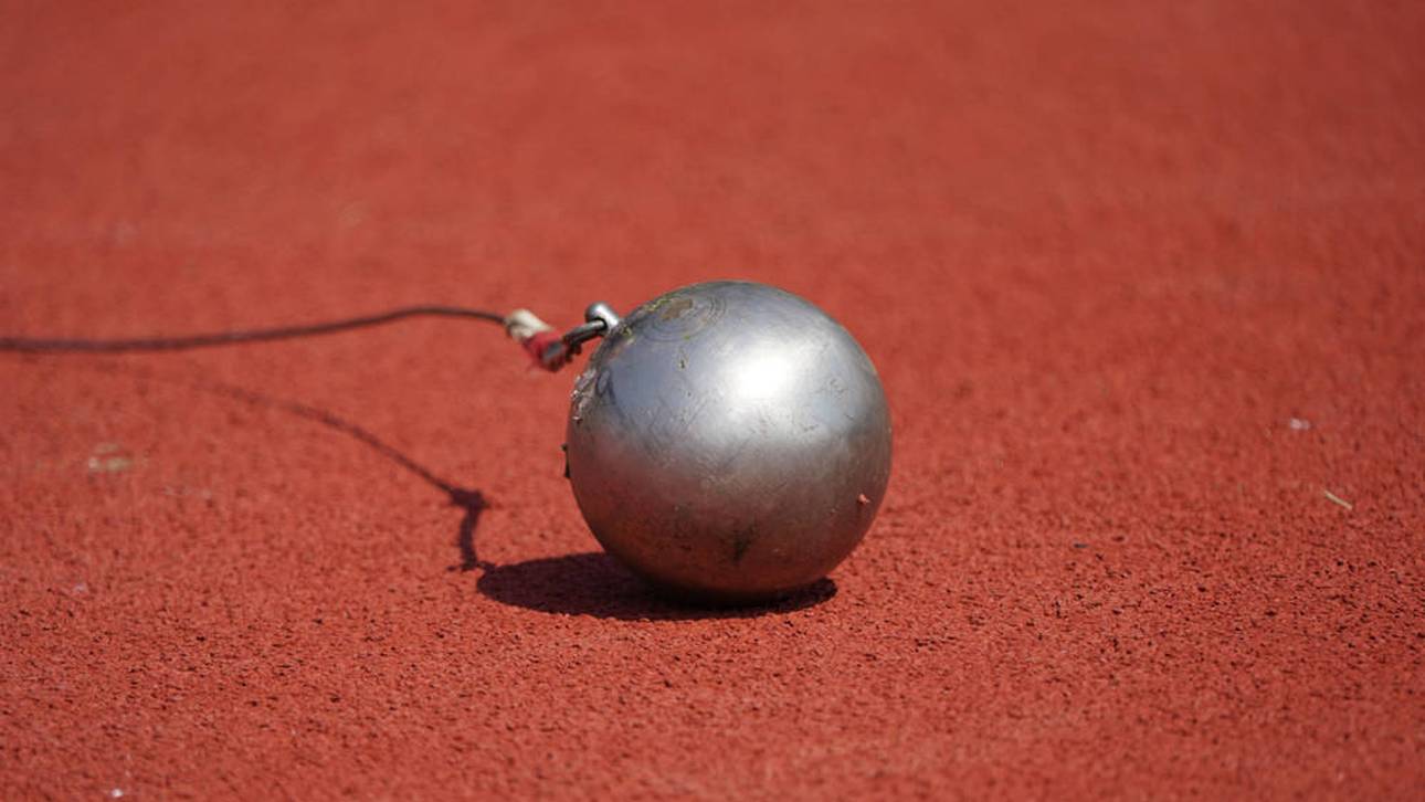 Horror-Unfall beim Hammerwurf