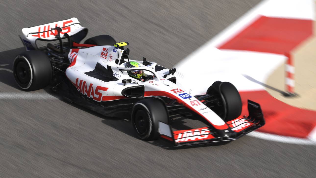 Schumachers weißer Ferrari beeindruckt