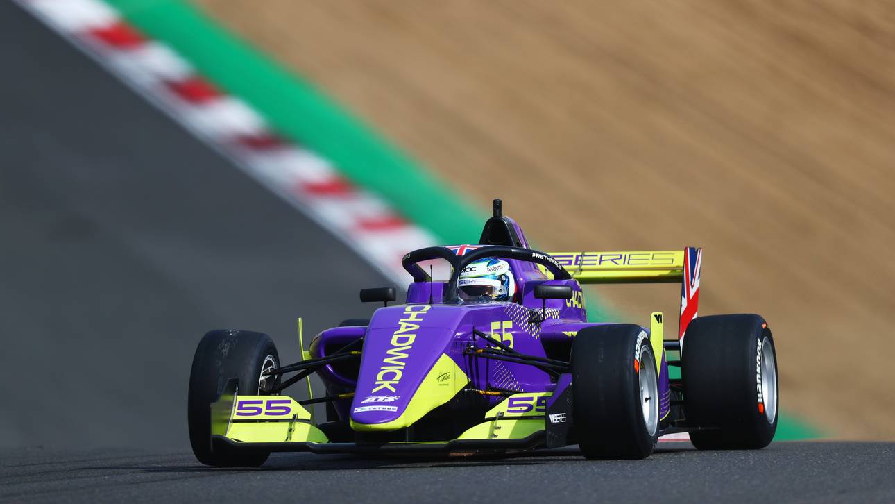 Britin holt Titel in Formel W