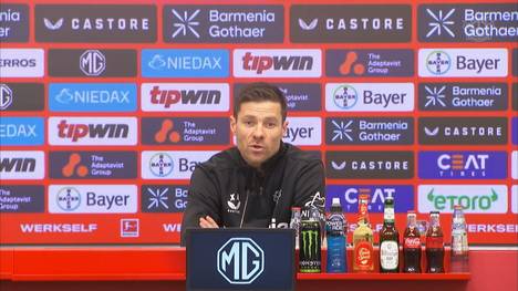 Das Duell zwischen Bayern und Leverkusen ist auch das Aufeinandertreffen zwischen Jamal Musiala und Florian Wirtz. Bayer-Trainer Alonso wird nach einem Vergleich gefragt und beginnt eine Lobeshymne für seinen Schützling.