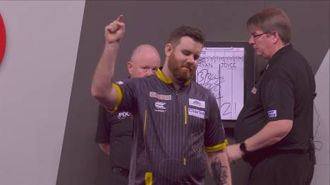 Debütant Scott Williams schlägt bei seinem Ally Pally Debüt Ryan Joyce in einem Wahnsinns-Match 3:1 und zieht in die zweite Runde ein.