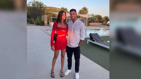 Der spanische Stürmer Ferran Torres ist mit der Tochter des Nationaltrainers Luis Enrique zusammen. Dieser ließ sich bei einer Pressekonferenz im Rahmen der WM in Katar zu einem Kommentar diesbezüglich hinreißen. 