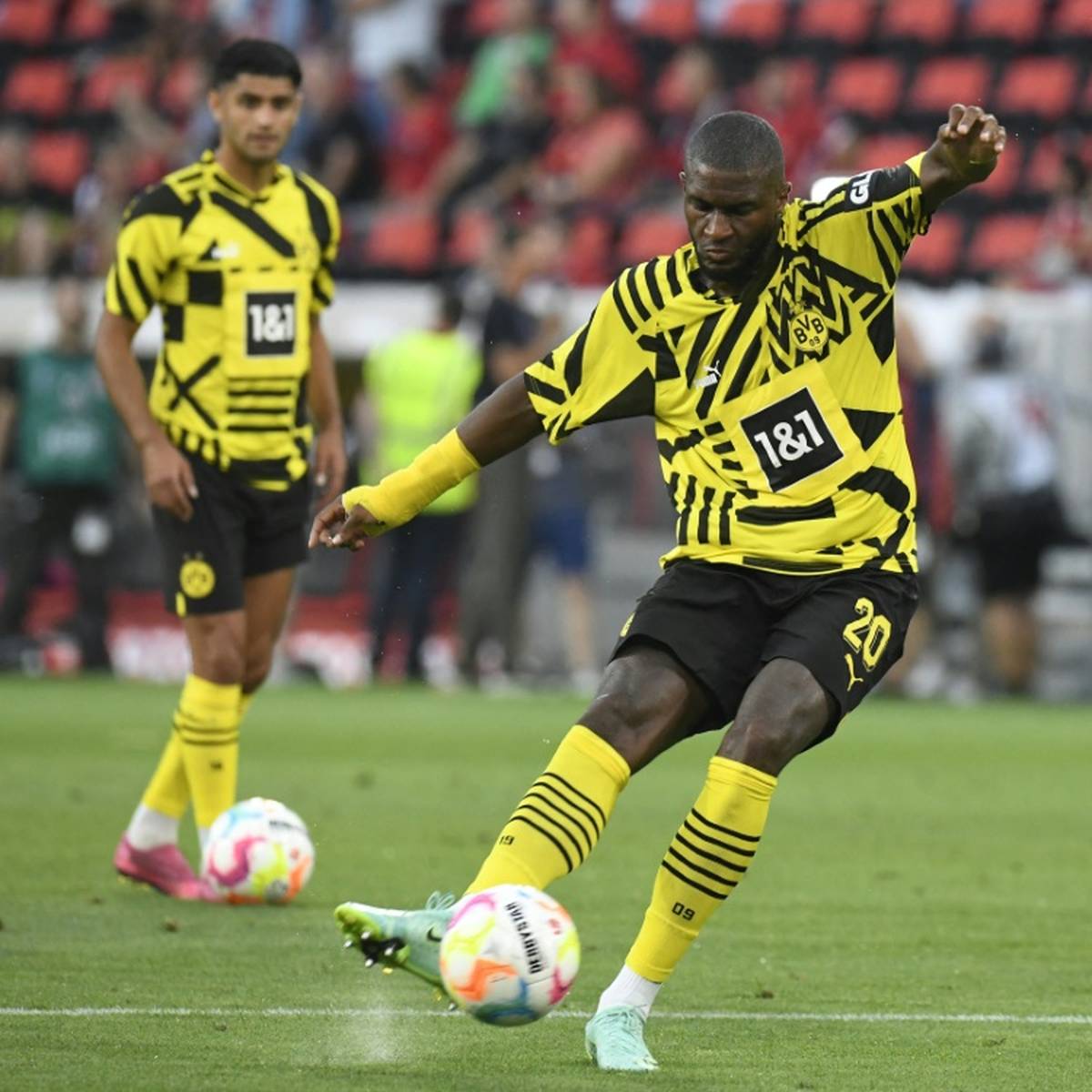 Angreifer Anthony Modeste sieht nach seinem Debüt für den Fußball-Bundesligisten Borussia Dortmund noch Steigerungspotenzial.