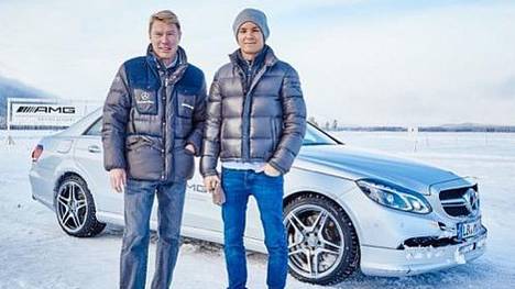 Nico Rosberg trifft sein großes Vorbild Mika Häkkinen in Schweden.