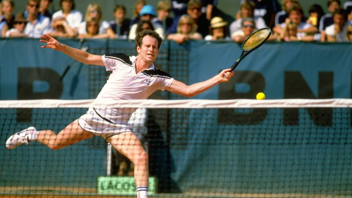 JOHN MCENROE 1984: Wimbledon und die US-Open hat der amerikanische Tennisrüpel schon gewonnen. Nun will er unbedingt in Paris triumphieren und steht 1984 im Finale der French Open gegen Ivan Lendl