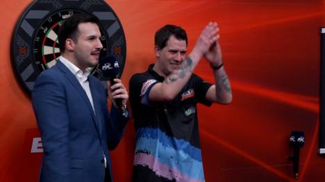 Michael Unterbuchner gewinnt zum zweiten Mal überhaupt ein Match auf der European Tour. Im Interview bei MC Philip Brzezinski zeigt der Bayer seine Glücksgefühle.