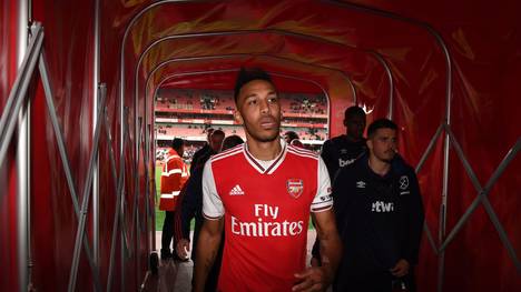 Pierre-Emerick Aubameyangs Vertrag beim FC Arsenal läuft im kommenden Jahr aus. Bislang hat der Gabuner keinerlei Anstalten gemacht, den Kontrakt zu verlängern. 