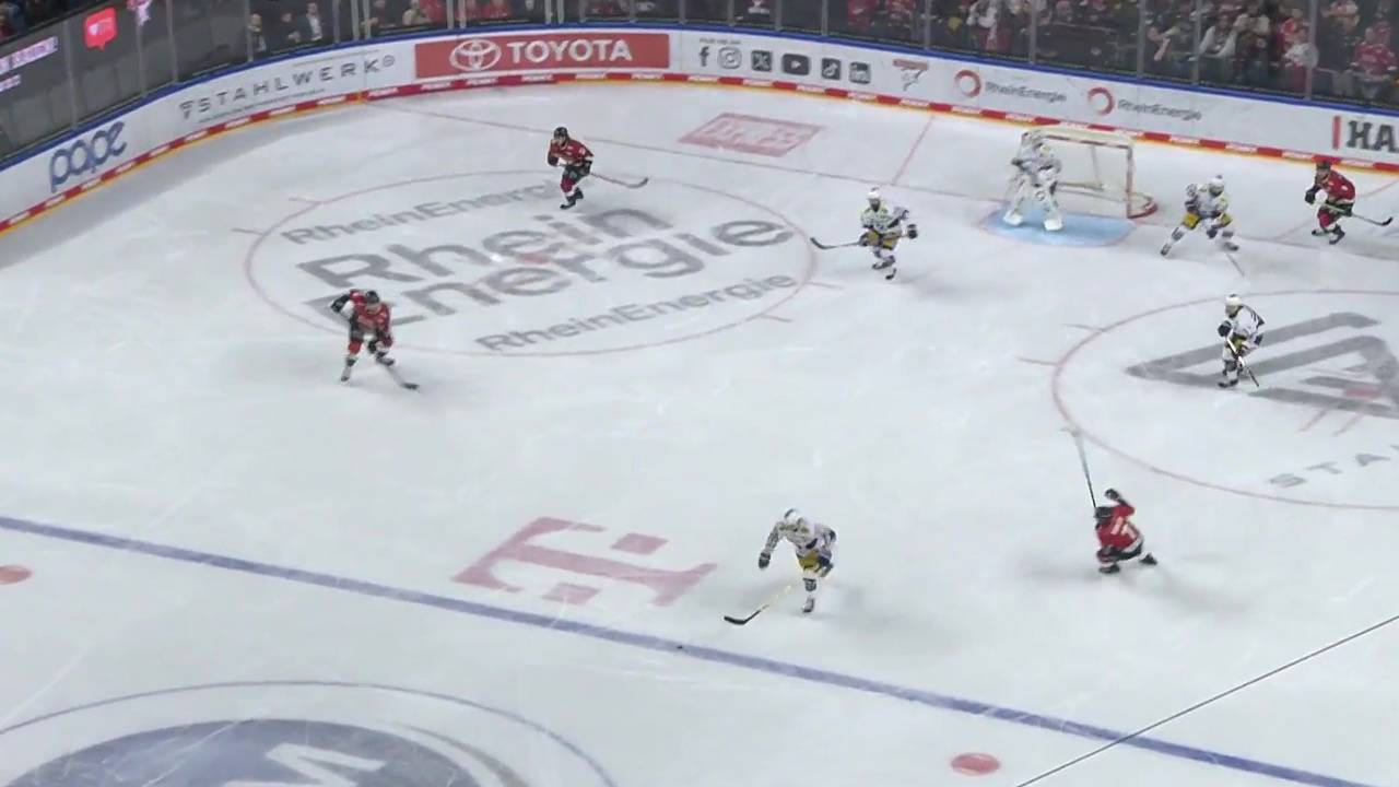 Geniestreich in Unterzahl! Diese Szene ist ganz großes Eishockey | DEL im Video