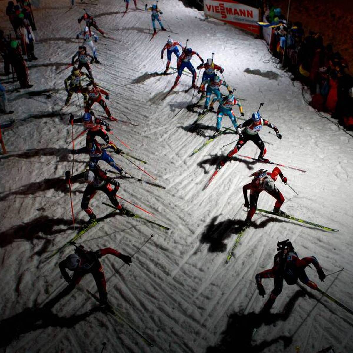 Der Biathlon steuert offenbar auf ein riesiges Betrugs-Problem zu. Nach dem endgültigen Verbot von Fluorwachsen erhebt das schwedische Technikteam schwere Vorwürfe.