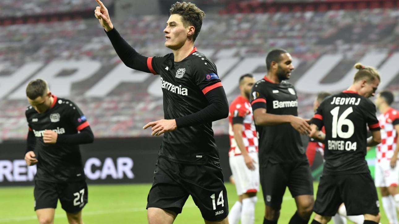 Leverkusen mit einem Bein in der Zwischenrunde