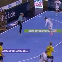 24 gehaltene Bälle! Löwen-Keeper mit irrer Paradenshow