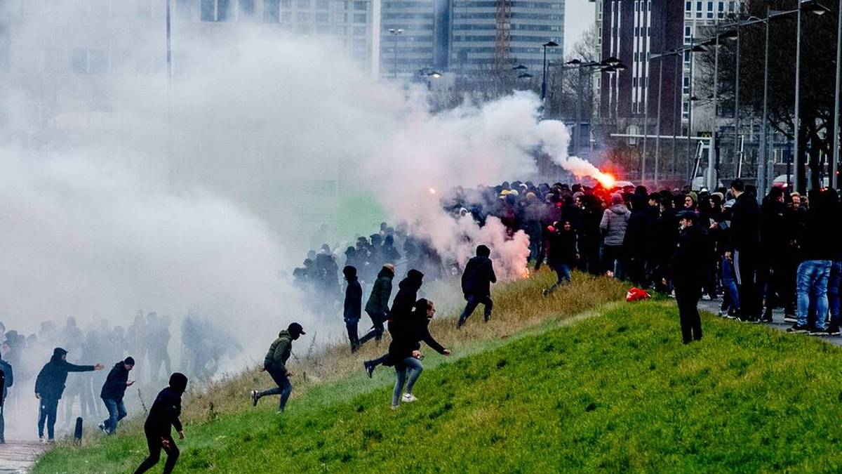 Chaos in Rotterdam eskaliert
