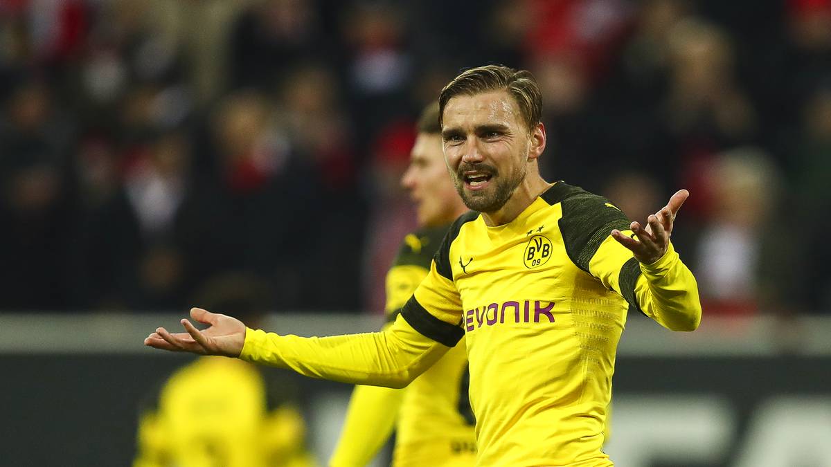 MARCEL SCHMELZER: Erst lange verletzt, dann von Trainer Lucien Favre nicht berücksichtigt. Der Ex-Kapitän ist außen vor. Ein Startelfeinsatz - bezeichnenderweise bei der einzigen Hinspielpleite in Düsseldorf. Kaum vorstellbar, dass er trotz der Verletzungsprobleme des BVB gerade gegen Bayern aufläuft