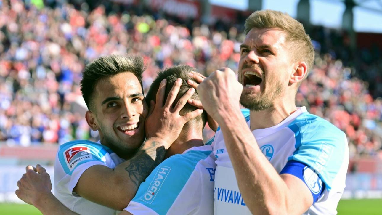 Aufstiegsrennen spitzt sich zu: Schalke und Club melden sich zurück