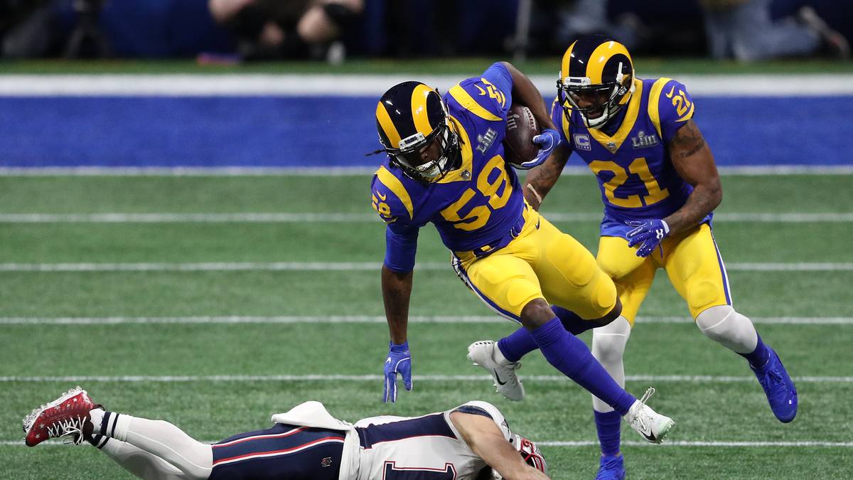 Hogan wird zum Verteiiger...