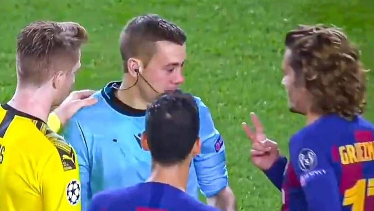 Griezmann macht den Schiri-Check