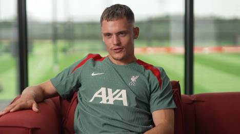 Der Megatransfer ist unter Dach und Fach, Florian Wirtz spielt fortan für den englischen Meister FC Liverpool. Der deutsche Youngster zeigt sich froh, dass es mit dem Wechsel "endlich geklappt" hat.