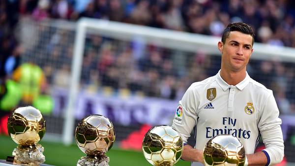 Holt Cristiano Ronaldo seinen fünften Ballon d'Or? Oder gewinnt doch Lionel Messi?