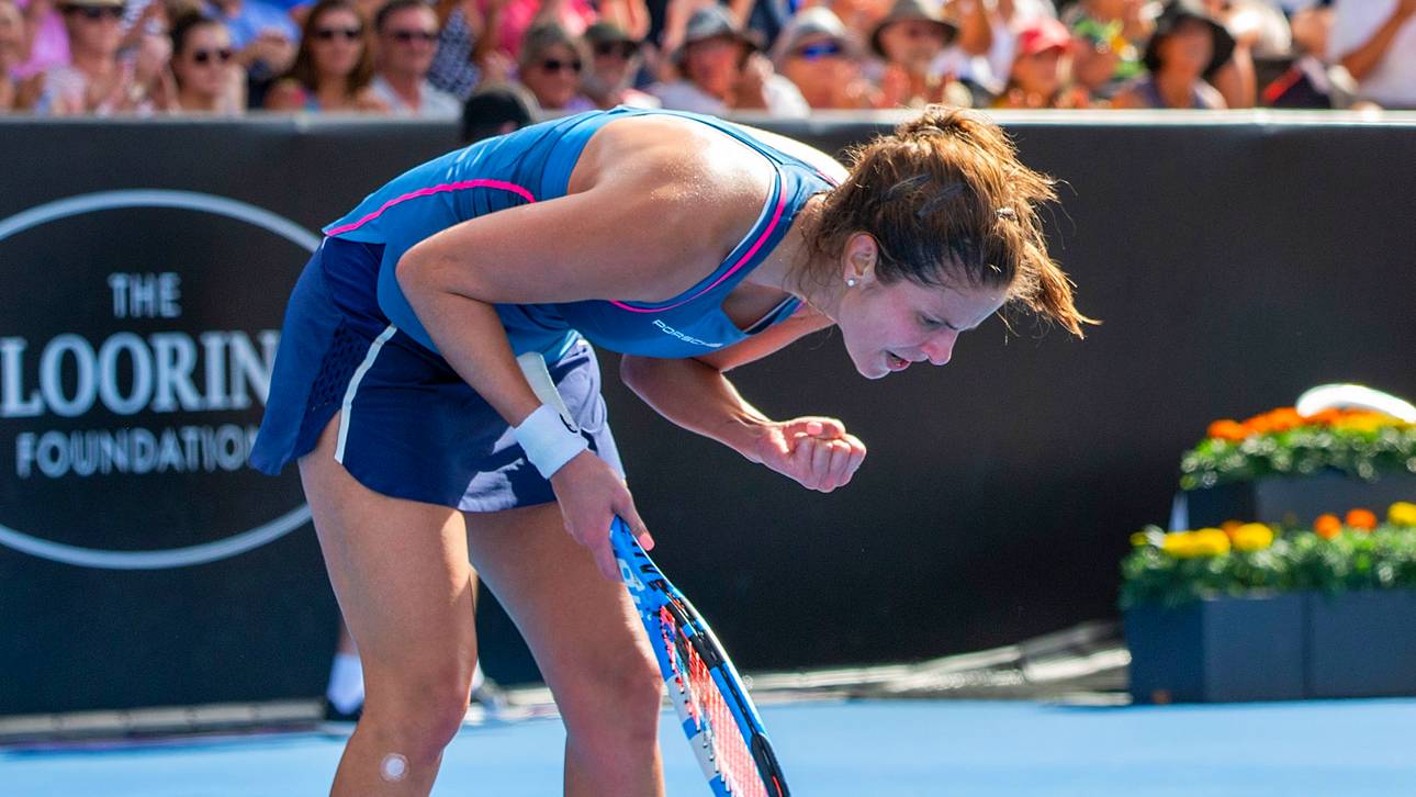 Görges ringt Bouchard nieder