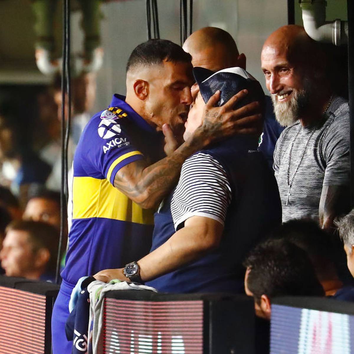 Boca Juniors Nach Sieg Uber Maradona Klub Argentinischer Meister