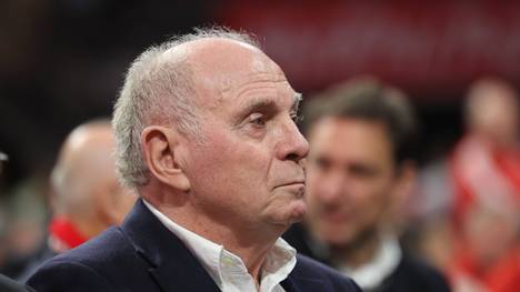 Uli Hoeneß betrachtet eine mögliche Rückkehr von Toni Kroos bei der Nationalmannschaft als äußerst skeptisch. 