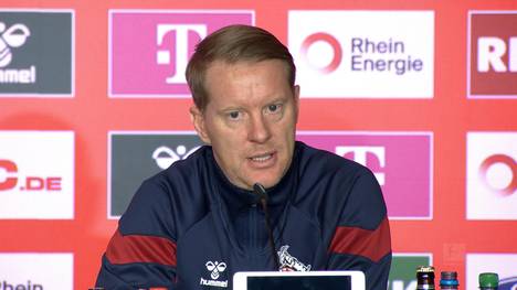 Köln-Trainer Timo Schultz spricht auf der Pressekonferenz nach der Niederlage gegen Bayer Lerverkusen über den Bankplatz von Kapitän Florian Kainz.