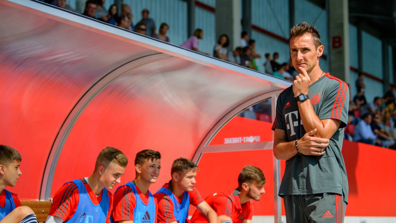 Klose siegt bei Trainer-Debüt