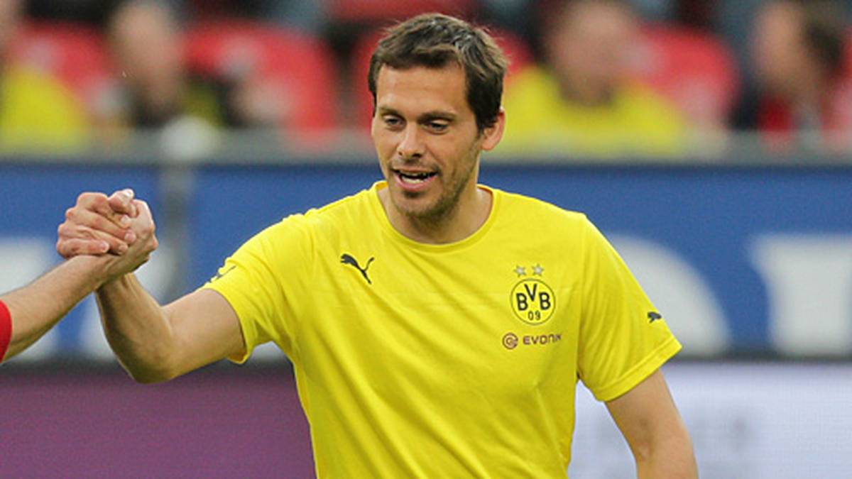 Mumbais Besitzer ist übrigens der Bollywood-Schauspieler Ranbir Kapoor. Und der hat auch den Ex- Mainzer und -Dortmunder Manuel Friedrich verpflichtet. Der Abwehrspieler wagt nach 258 Bundesliga-Spielen im Alter von 35 Jahren noch dieses Abenteuer