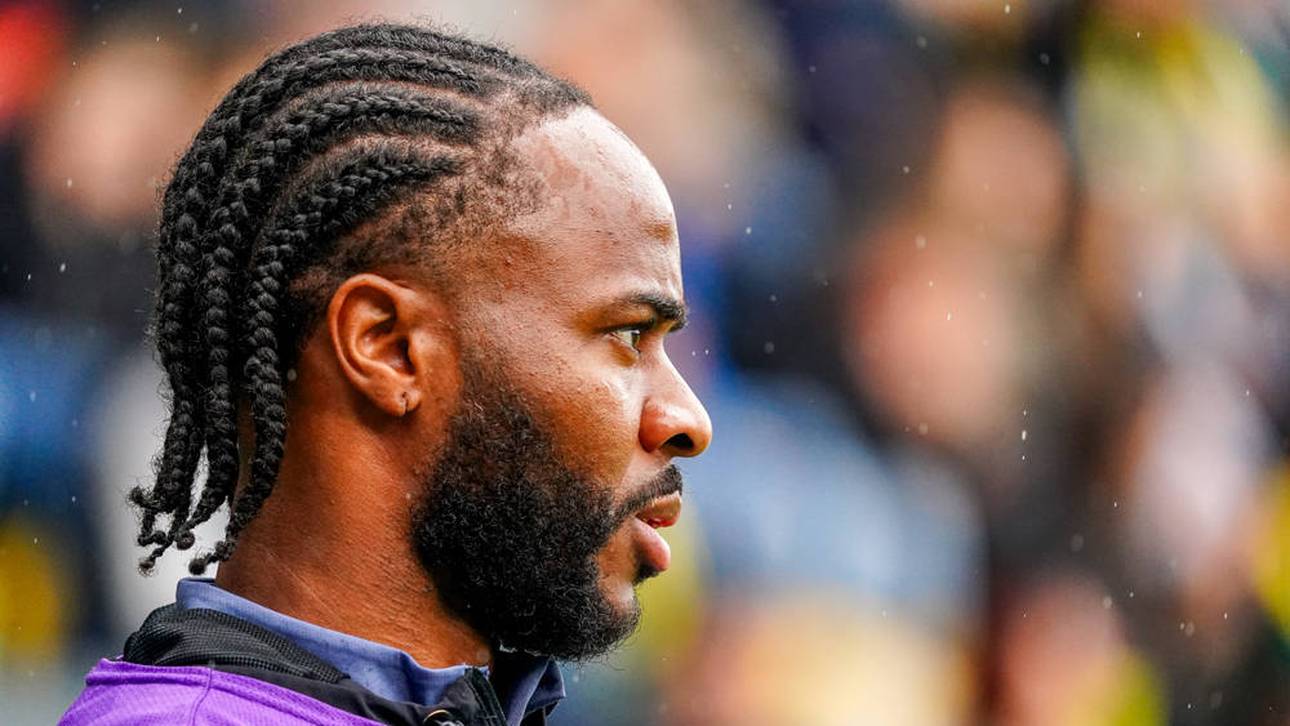 Sterling bekennt sich schuldig