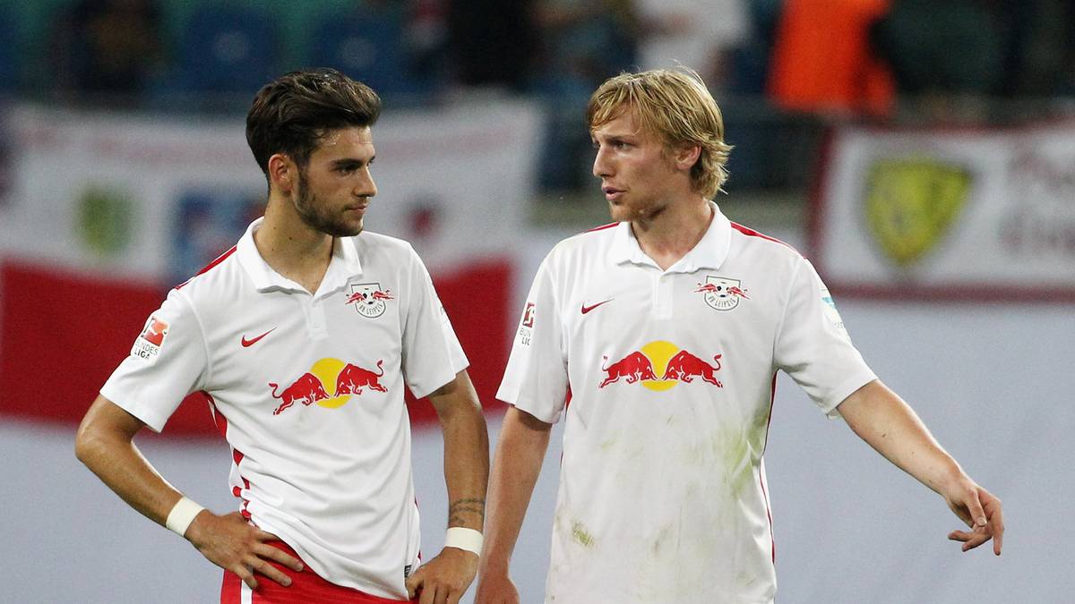 Massimo Bruno und Emil Forsberg im Trikot von RB Leipzig RB Leipzig v Greuther Fuerth  - 2. Bundesliga