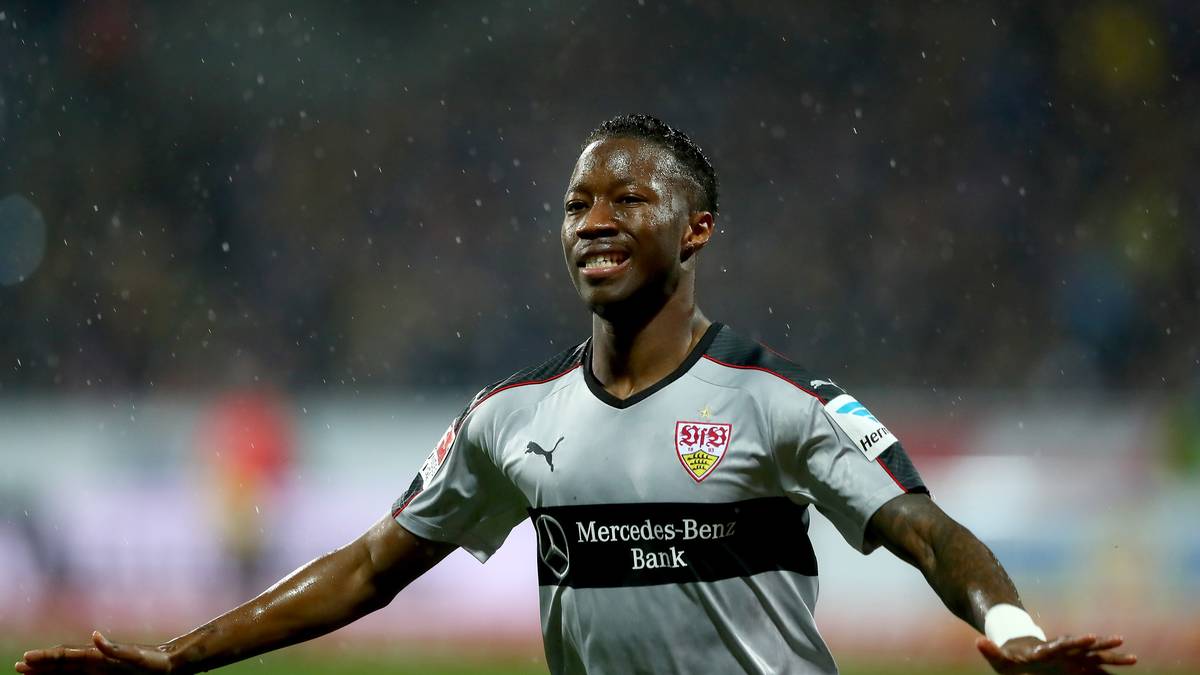 Nach zwei Jahren auf Leihbasis in Stuttgart kehrte Carlos Mane zu Sporting Lissabon zurück, der VfB machte von seiner Kaufoption keinen Gebrauch. Nach einer starken Aufstiegssaison mit sechs Toren und neun Assists fiel der 24-Jährige die komplette vergangene Spielzeit verletzungsbedingt aus