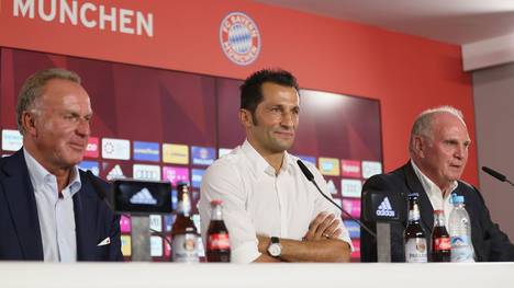 Karl-Heinz Rummenigge (l.) ist seit 2002 Vorstandsvorsitzender beim FC Bayern
