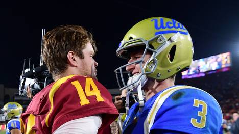 Sam Darnold (l.) von den USC Trojans und UCLA-Quarterback Josh Rosen nehmen am NFL-Draft teil