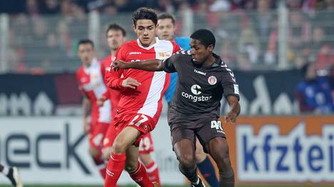 Armando Cooper (r.) spielt seit Januar für den FC St. Pauli