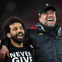 Mohamed Salah ist nach der verpassten Qualifikation für die Champions League mit dem FC Liverpool frustriert. Spekulationen über einen möglichen Abgang bringen Jürgen Klopp aber nur zum Lachen.