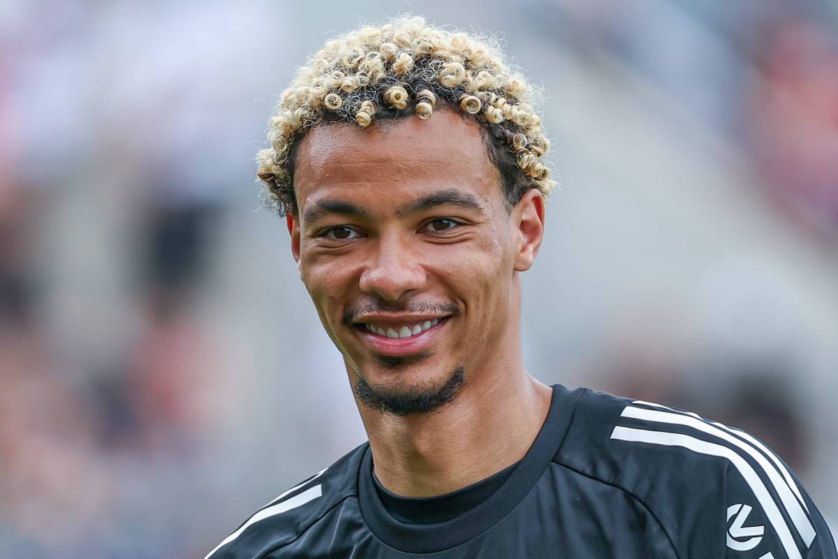 Der FC Liverpool hat den nächsten Millionen-Transfer eingetütet und Eintracht Frankfurt einen Geldregen beschert.