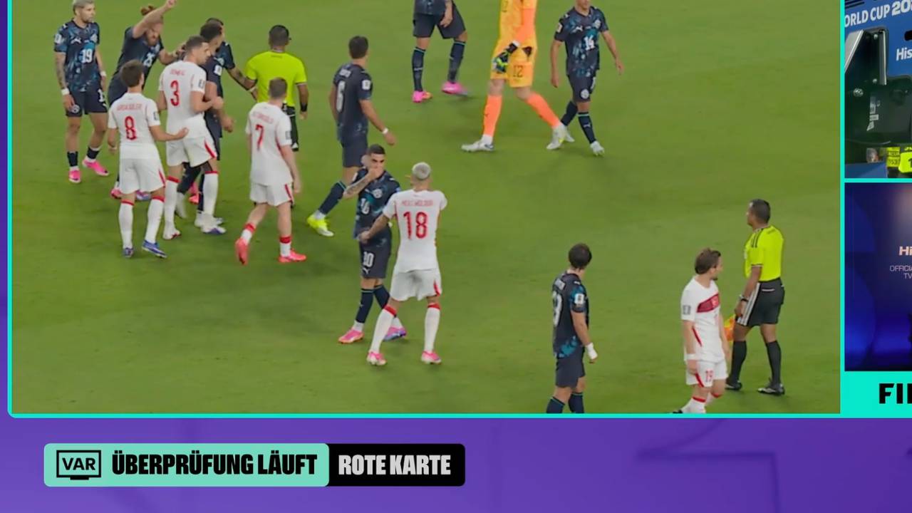 Rot-Premiere! "Kann eine Beleidigung vermuten"